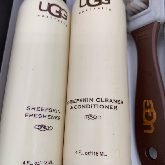 UGG Briena Hi Top Sneaker Camel Color Size 9 with UGG Sheepskin Care Kit - Picture 8 of 10